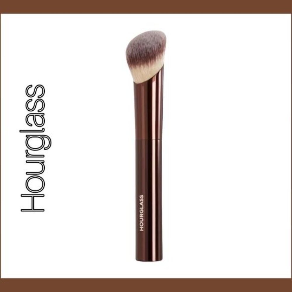 Hourglass Makeup Brush - Brown and Cream - Foundation Brush - NEW